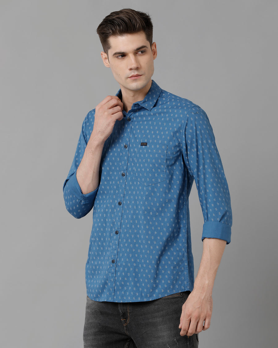 Men Solid Slim Fit Casual Shirt