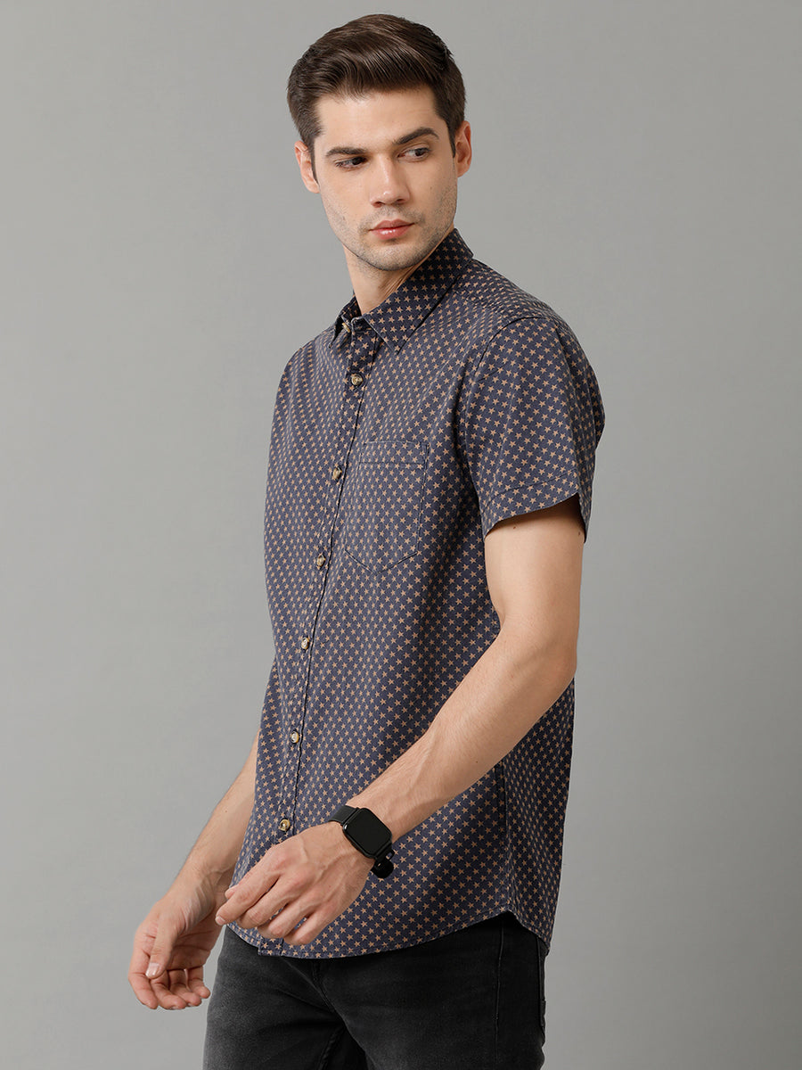 Spread Collar Geometric Printed Slim Fit Opaque Cotton Casual Shirt