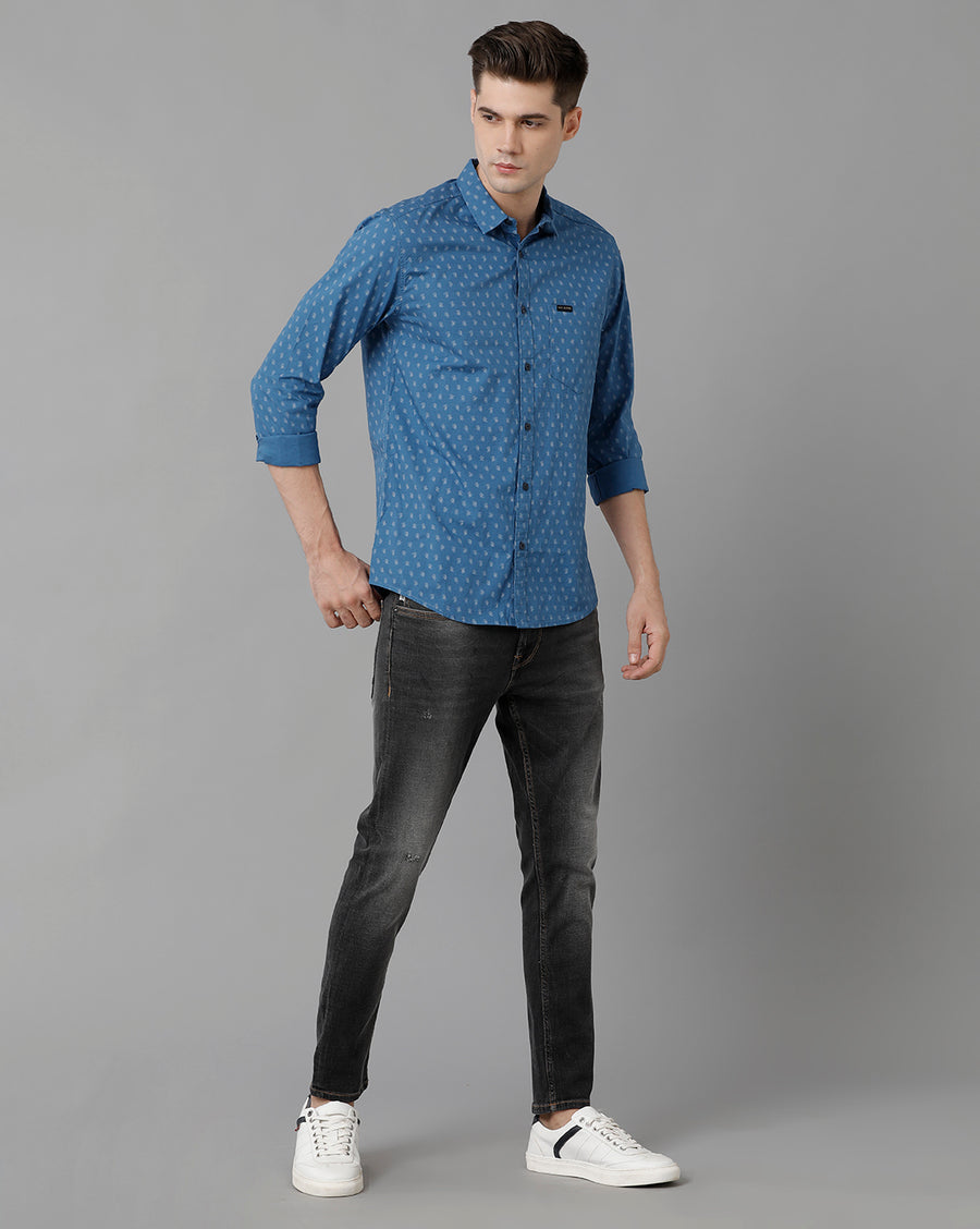 Men Solid Slim Fit Casual Shirt