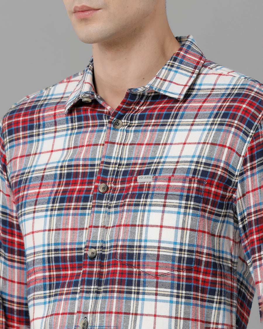 Men Checked Slim Fit Casual Shirt