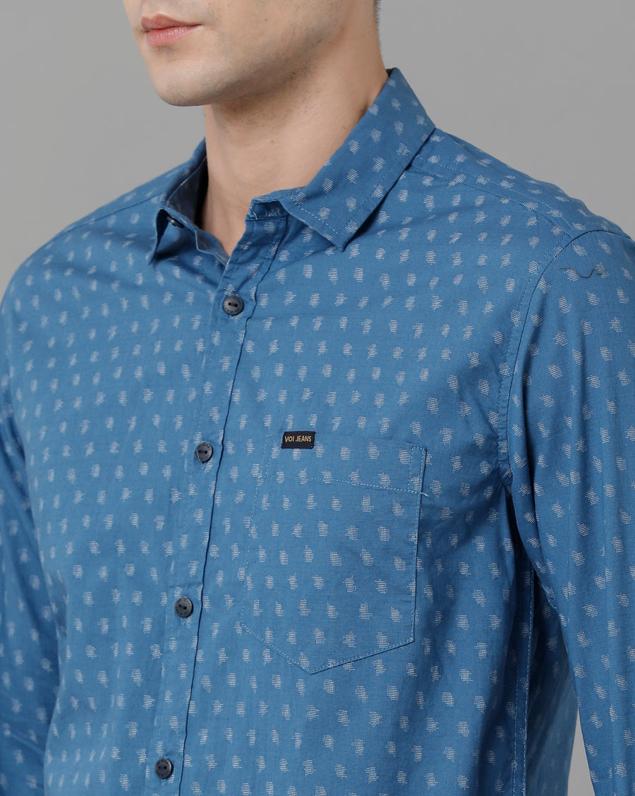 Men Solid Slim Fit Casual Shirt