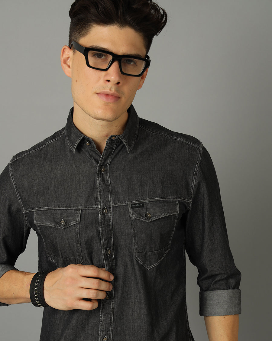 Men Solid Slim Fit Casual Denim Shirt