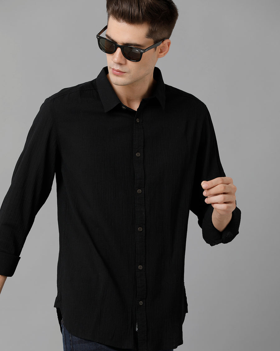 Men Solid Slim Fit Casual Shirt