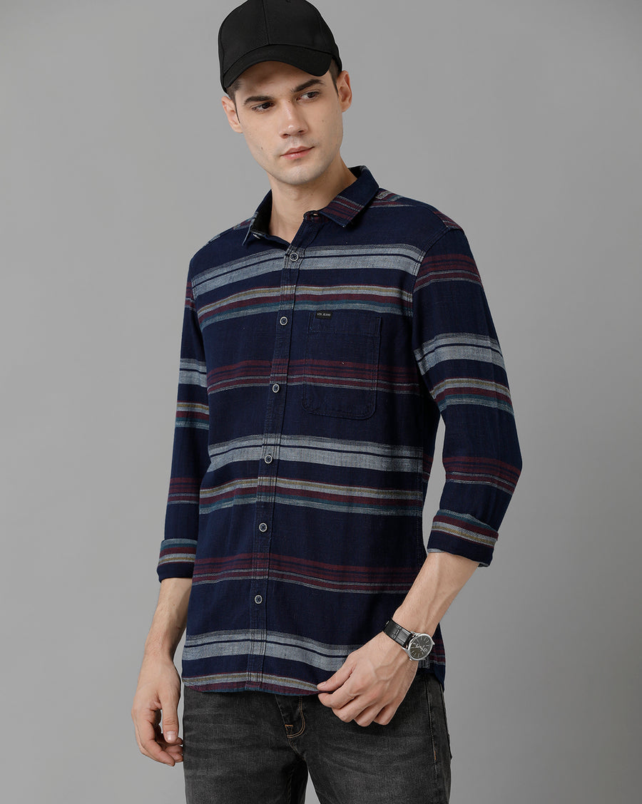 Men Checked Slim Fit Casual Shirt