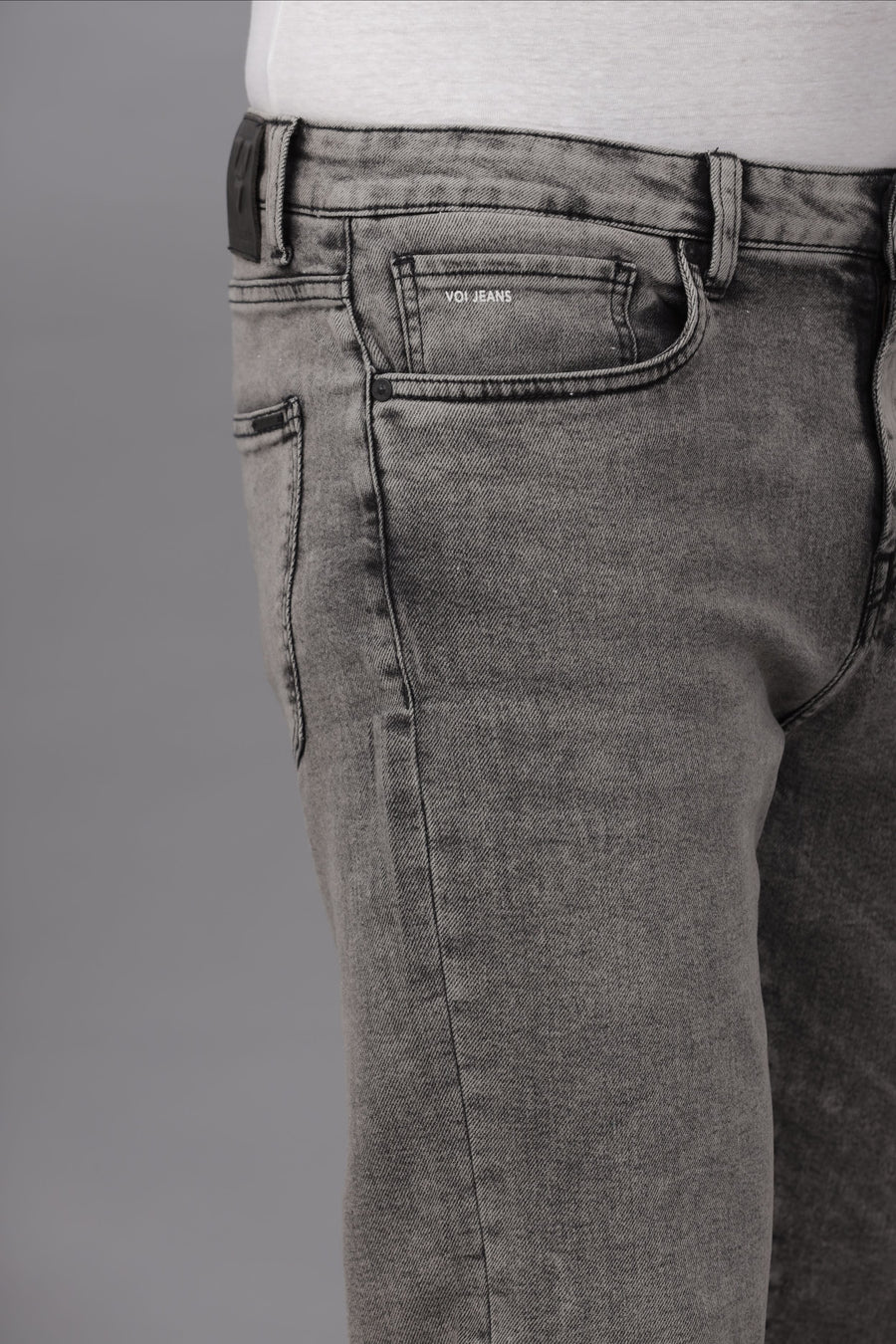 GREY COLLIN FIT JEANS