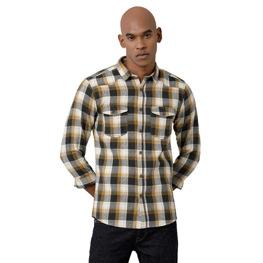 Men Checked Slim Fit Casual Shirt