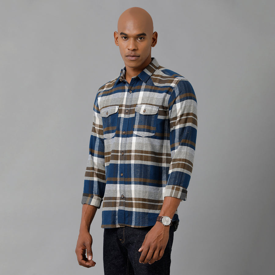 Men Checked Slim Fit Casual Shirt