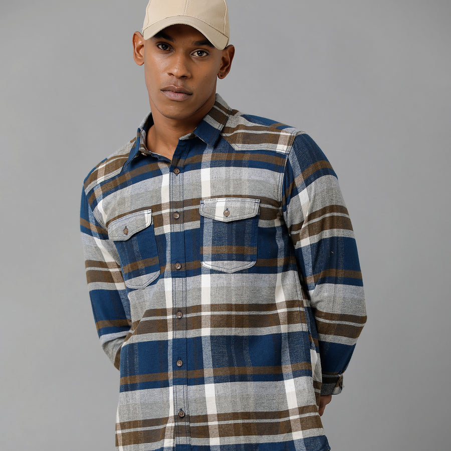 Men Checked Slim Fit Casual Shirt