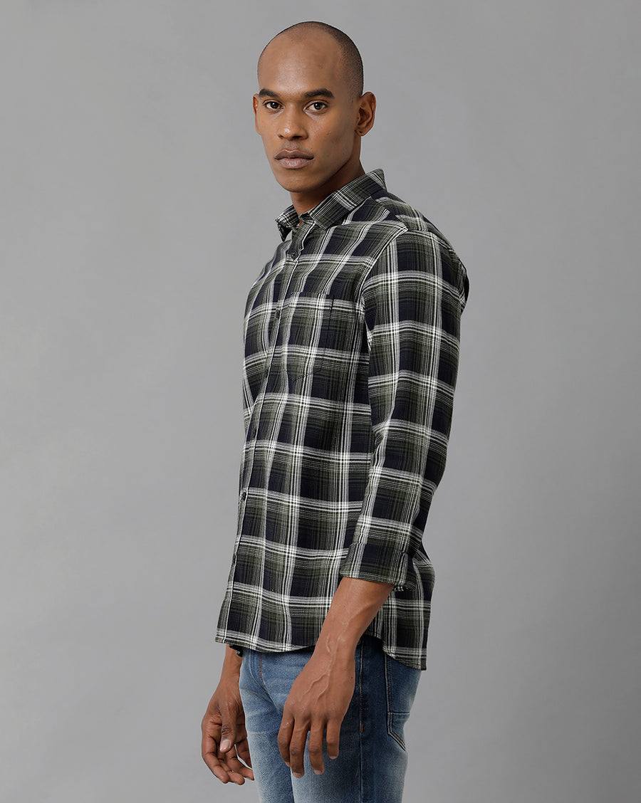 Men Checked Slim Fit Casual Shirt