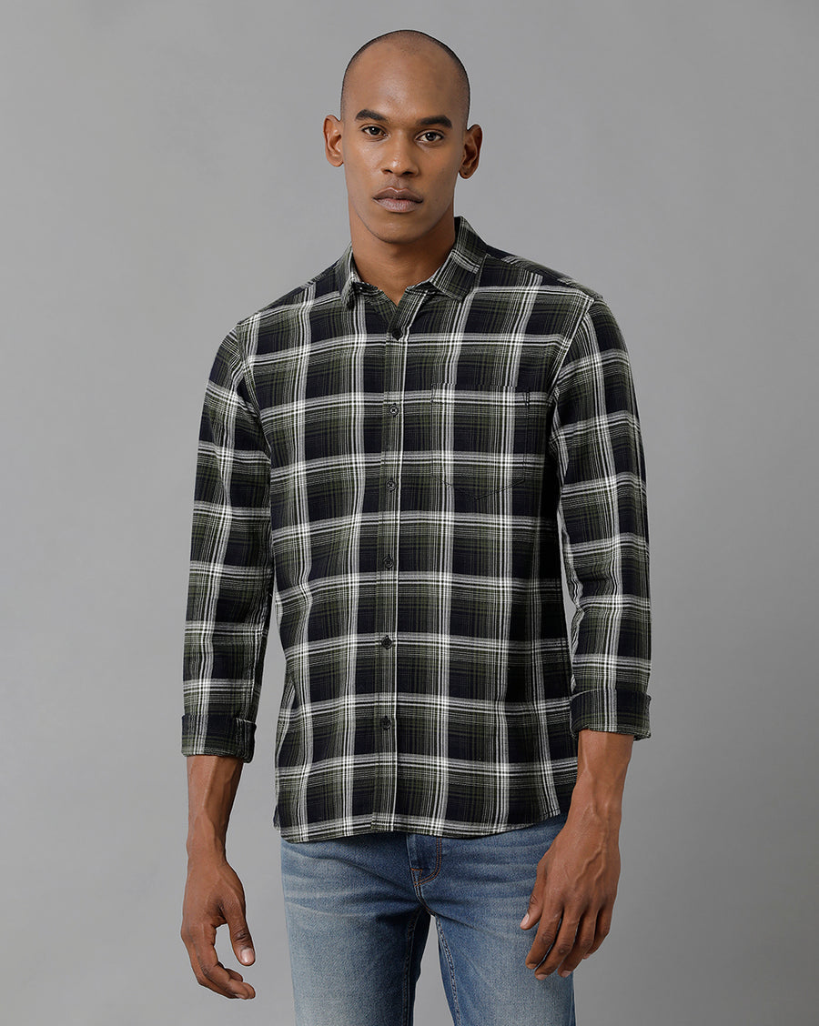 Men Checked Slim Fit Casual Shirt