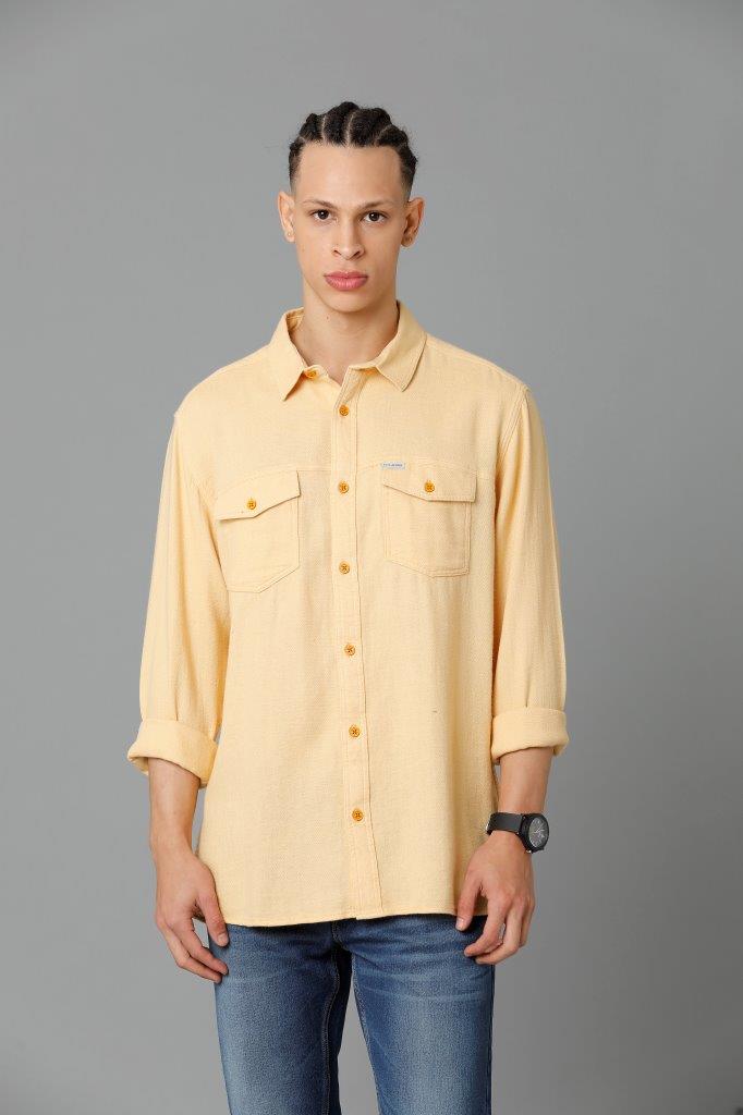 Men Solid Slim Fit Casual Shirt