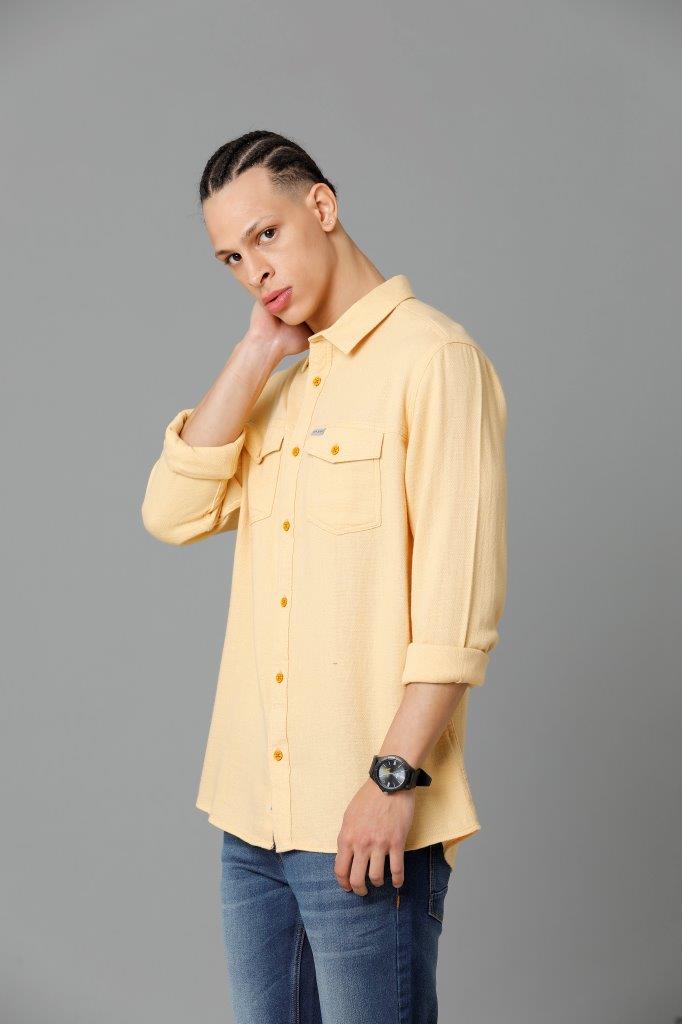 Men Solid Slim Fit Casual Shirt