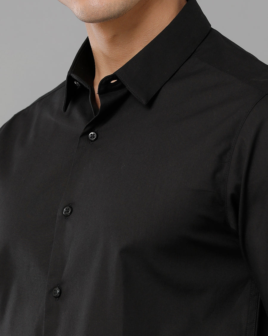 Men Solid Slim Fit Casual Shirt