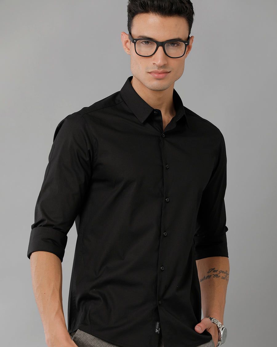 Men Solid Slim Fit Casual Shirt