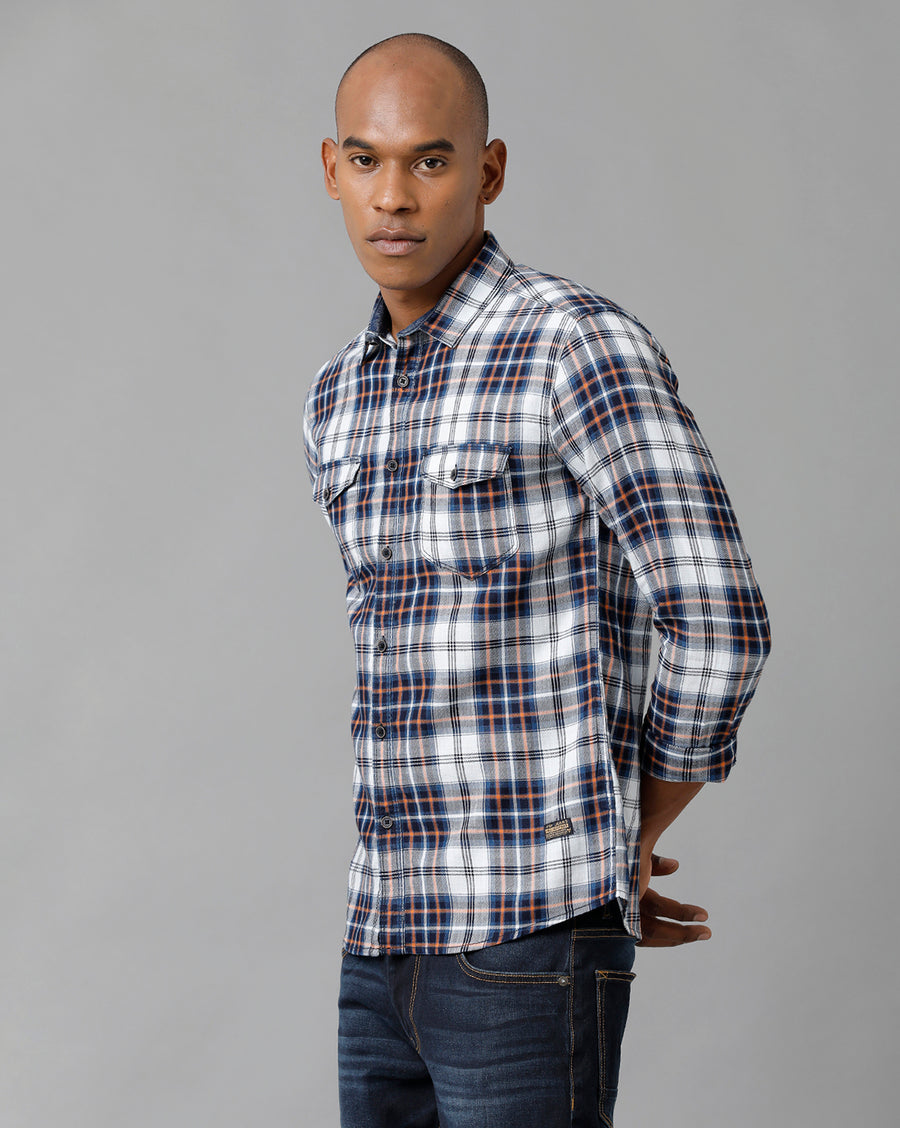 Men Checked Slim Fit Casual Shirt