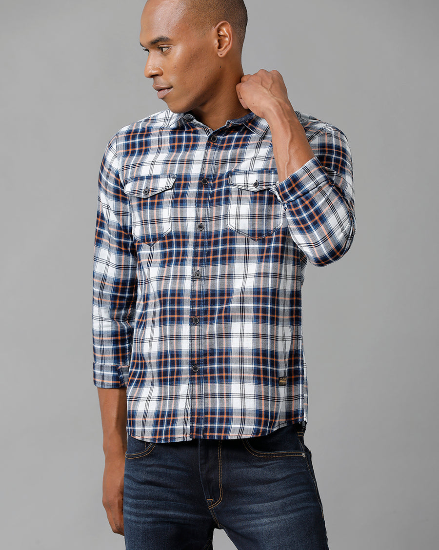 Men Checked Slim Fit Casual Shirt