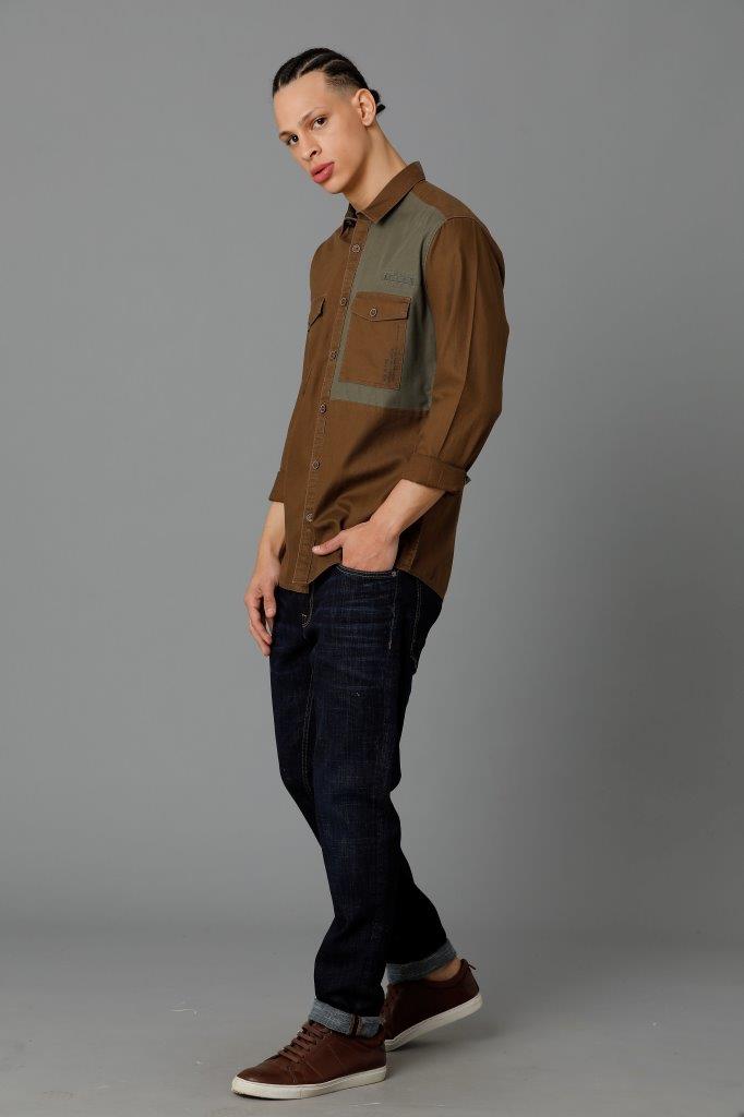 Men Solid Slim Fit Casual Shirt