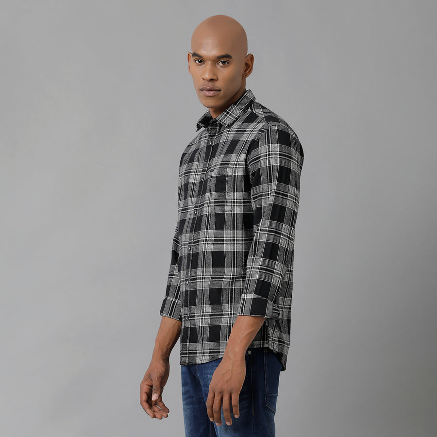 Men Checked Slim Fit Casual Shirt