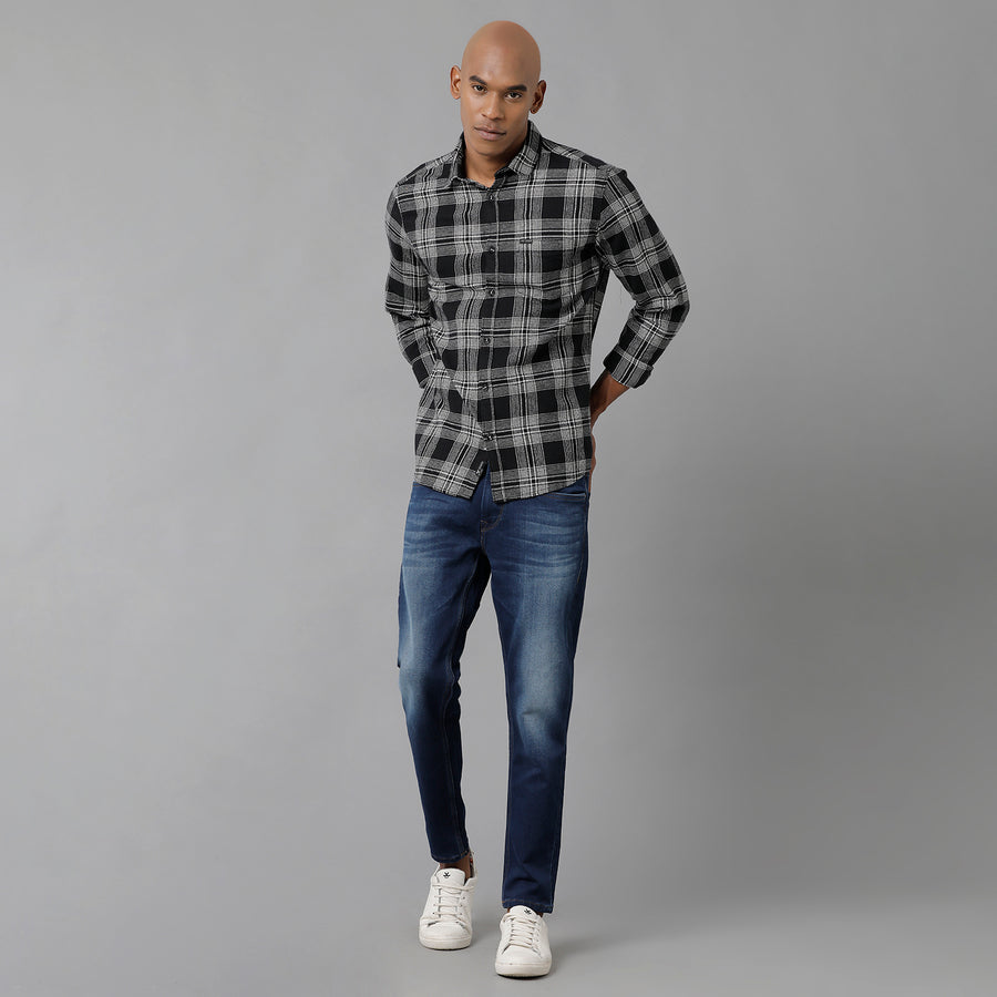 Men Checked Slim Fit Casual Shirt