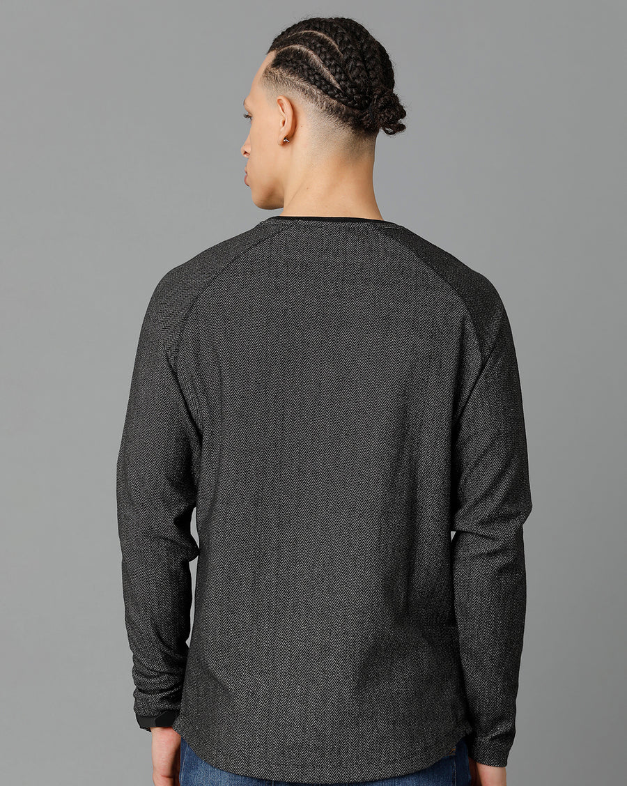 Men Solid Regular Fit Casual T-Shirt