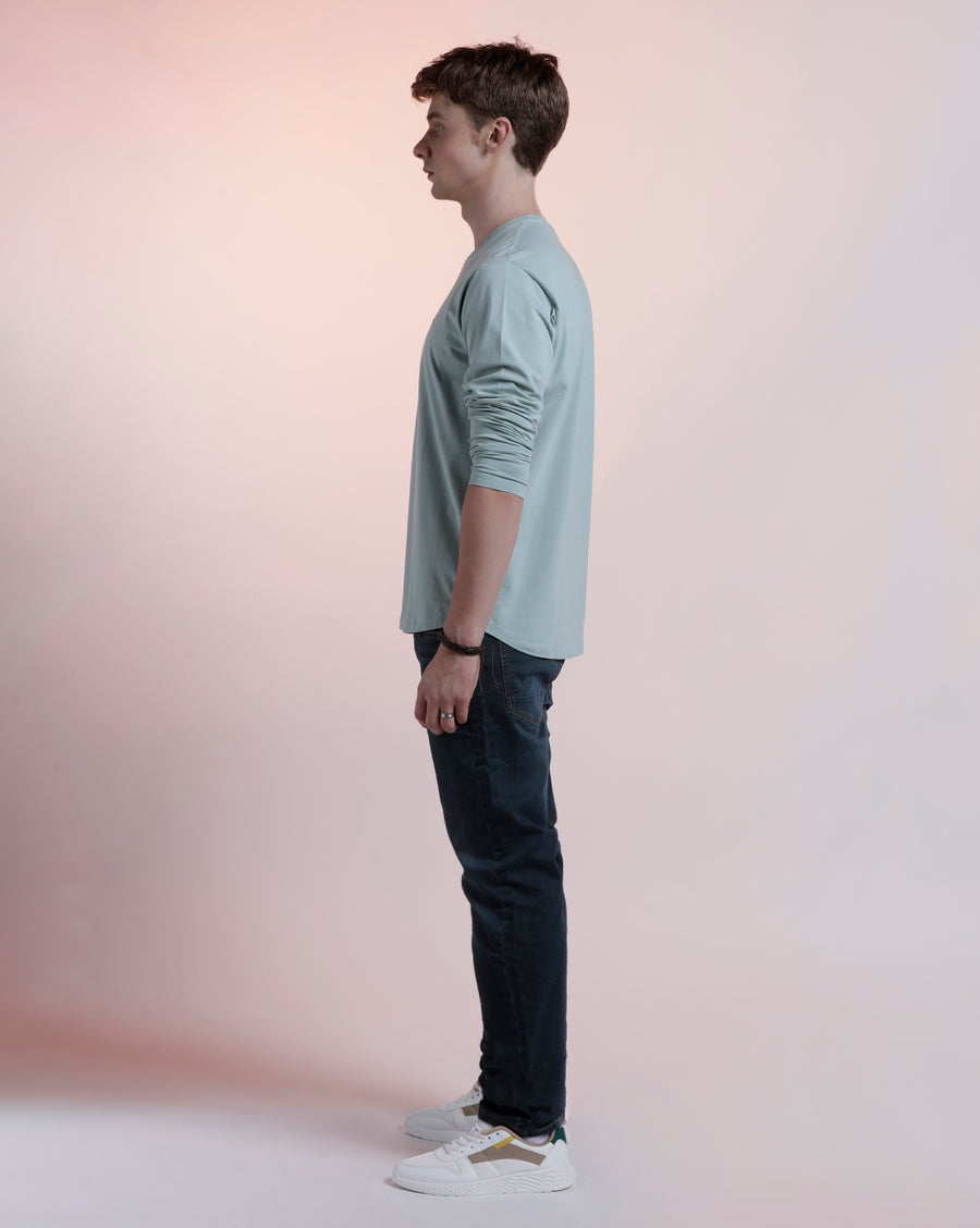 Men Solid Regular Fit Casual T-Shirt