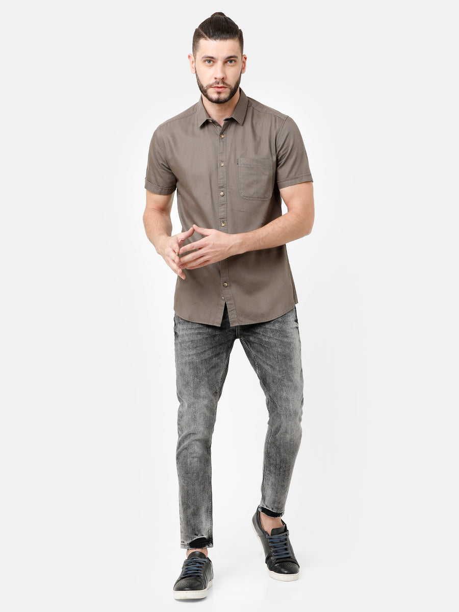 Men Solid Slim Fit Casual Shirt