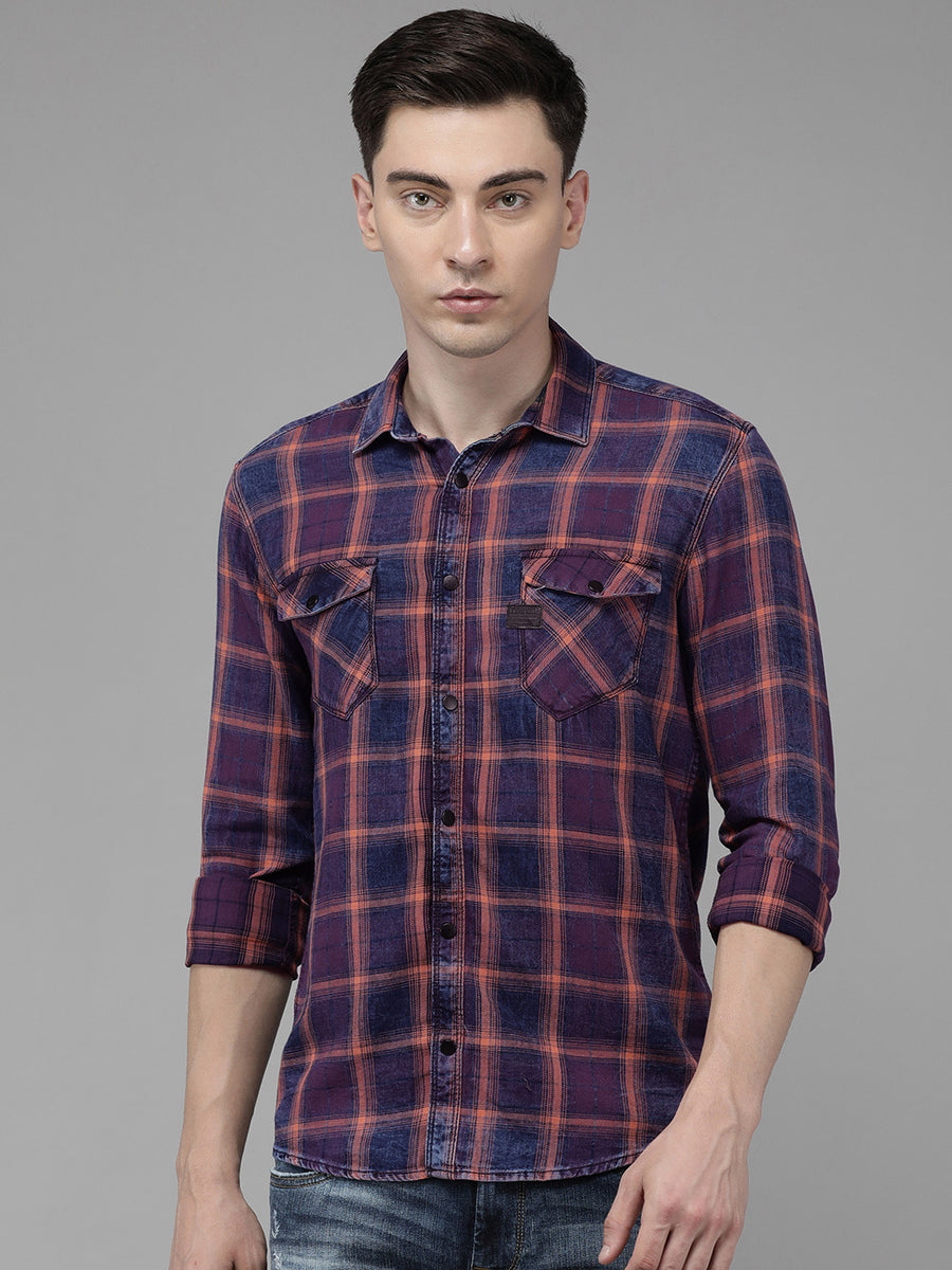 Men Checked Slim Fit Casual Shirt