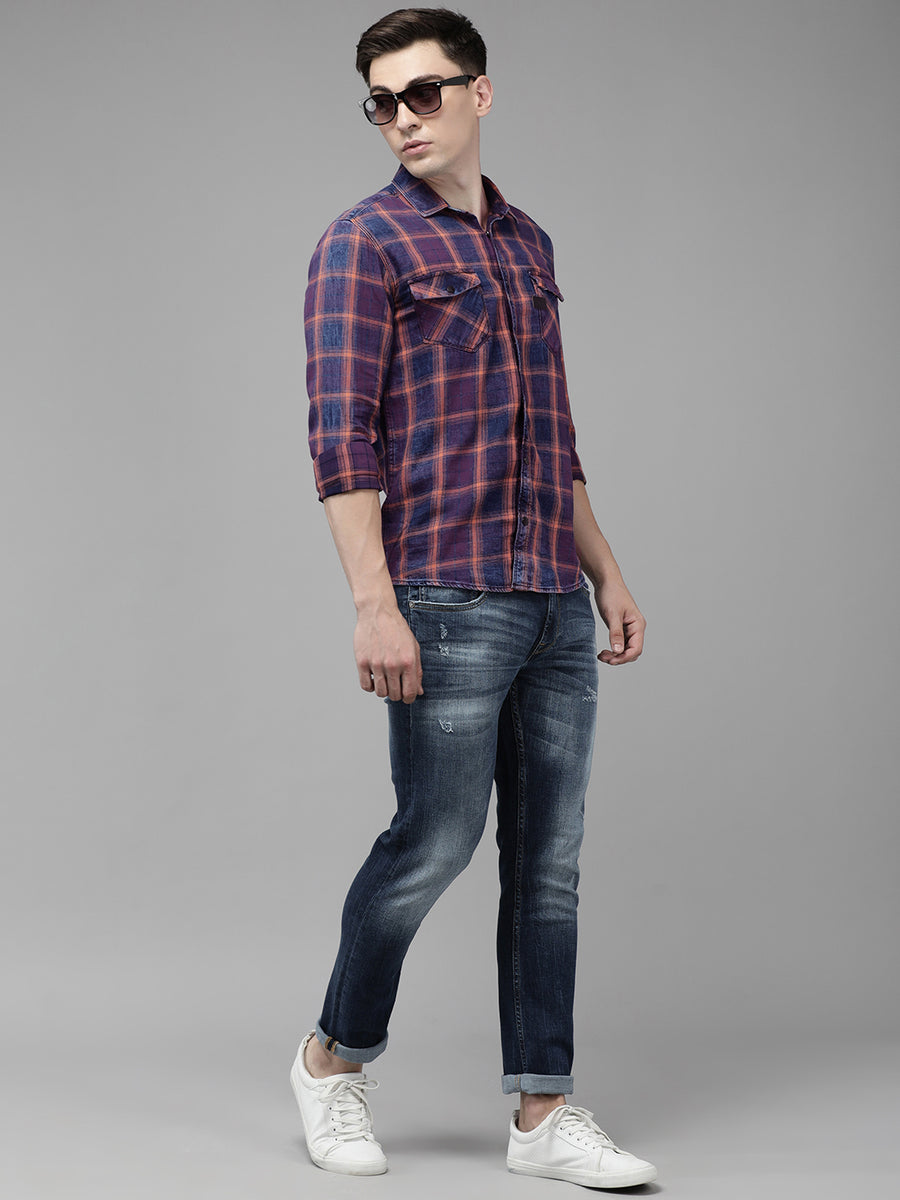 Men Checked Slim Fit Casual Shirt