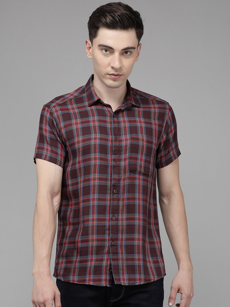 Men Checked Slim Fit Casual Shirt