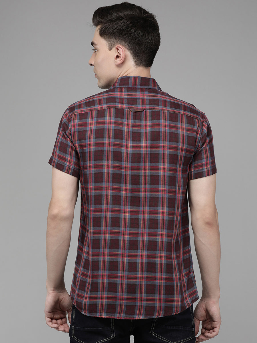Men Checked Slim Fit Casual Shirt