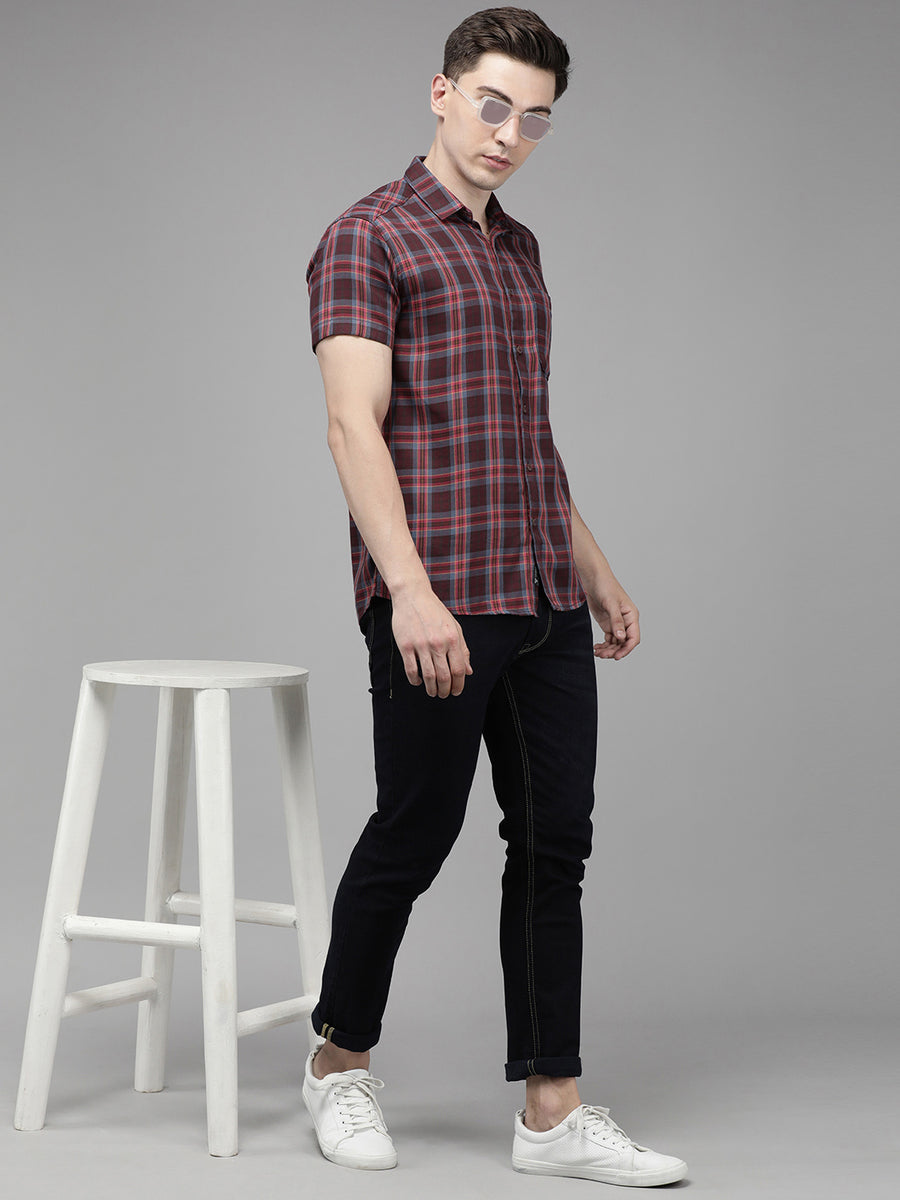 Men Checked Slim Fit Casual Shirt