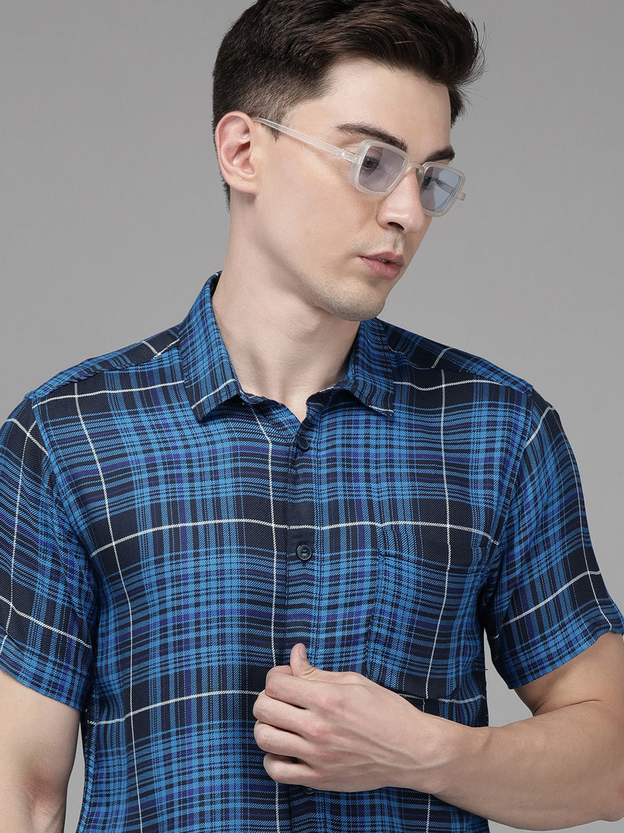 Men Checked Slim Fit Casual Shirt