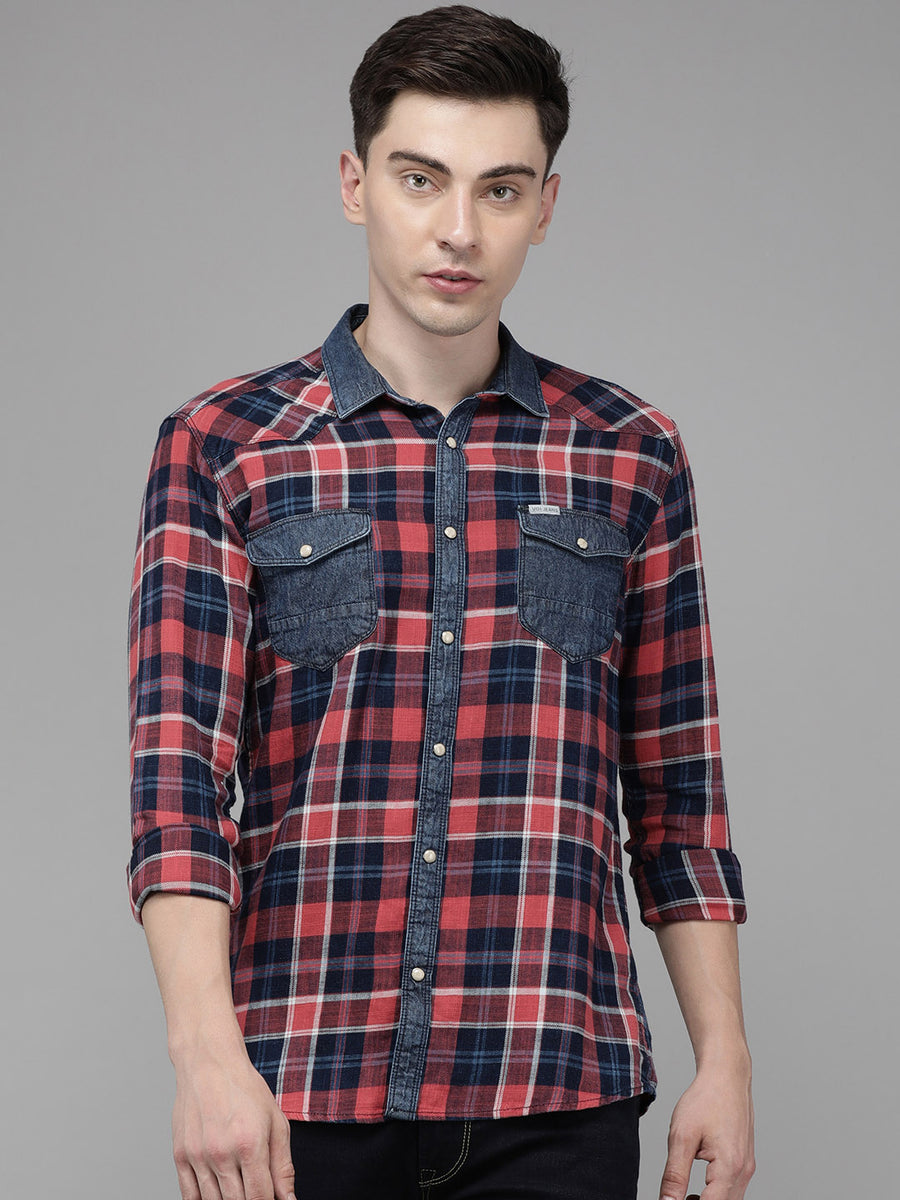 Men Checked Slim Fit Casual Shirt