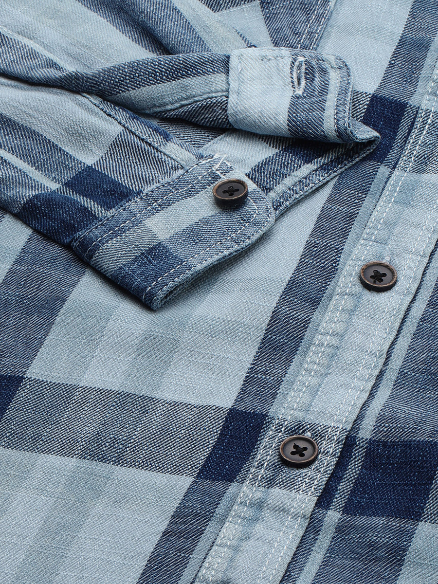 Men Checked Slim Fit Casual Shirt
