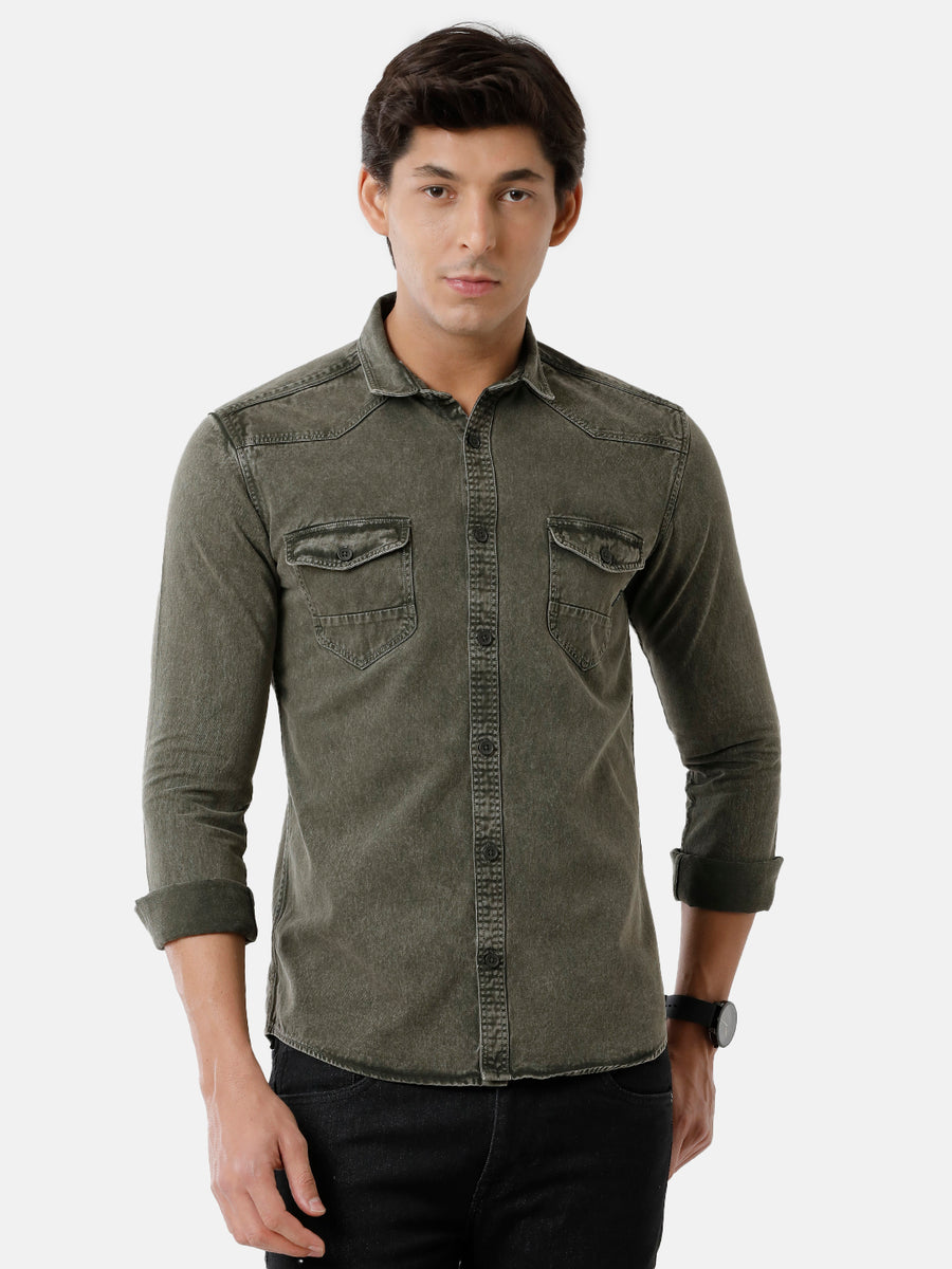 Men Solid Slim Fit Casual Shirt