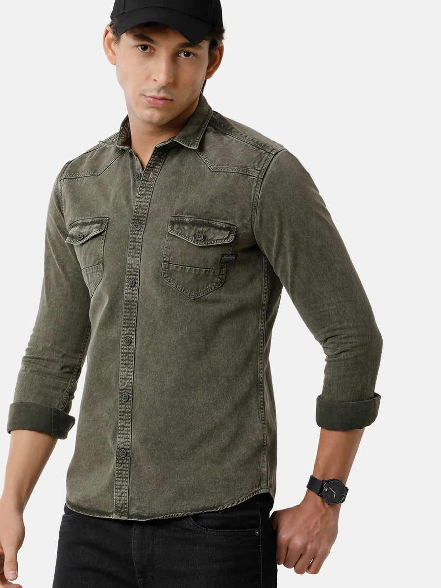 Men Solid Slim Fit Casual Shirt