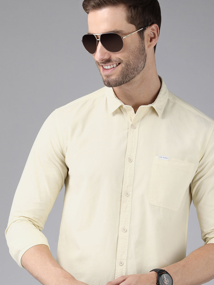 Men Solid Slim Fit Casual Shirt