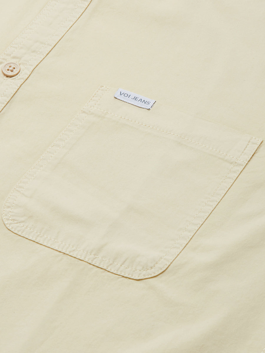 Men Solid Slim Fit Casual Shirt