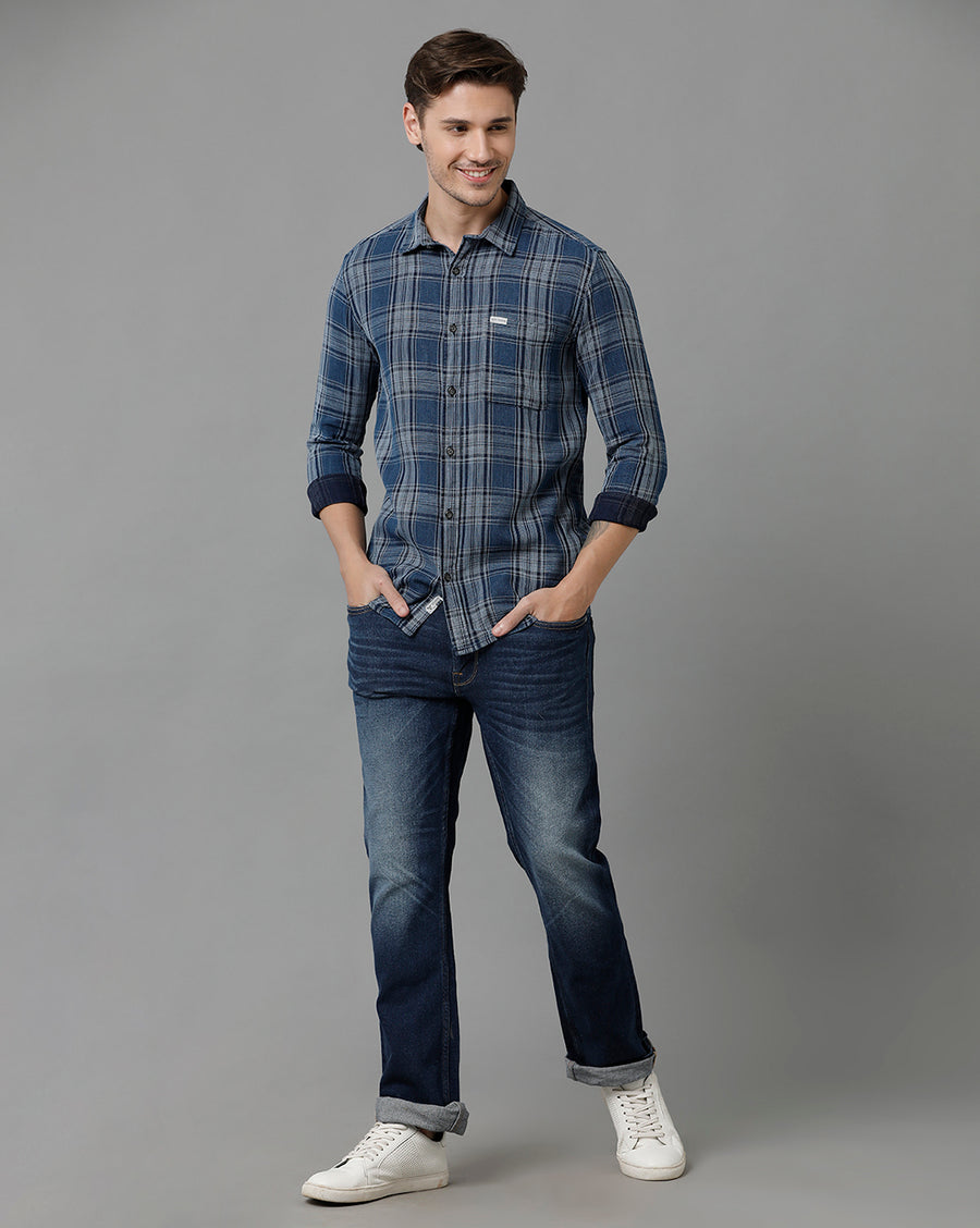 Men Checked Slim Fit Casual Shirt