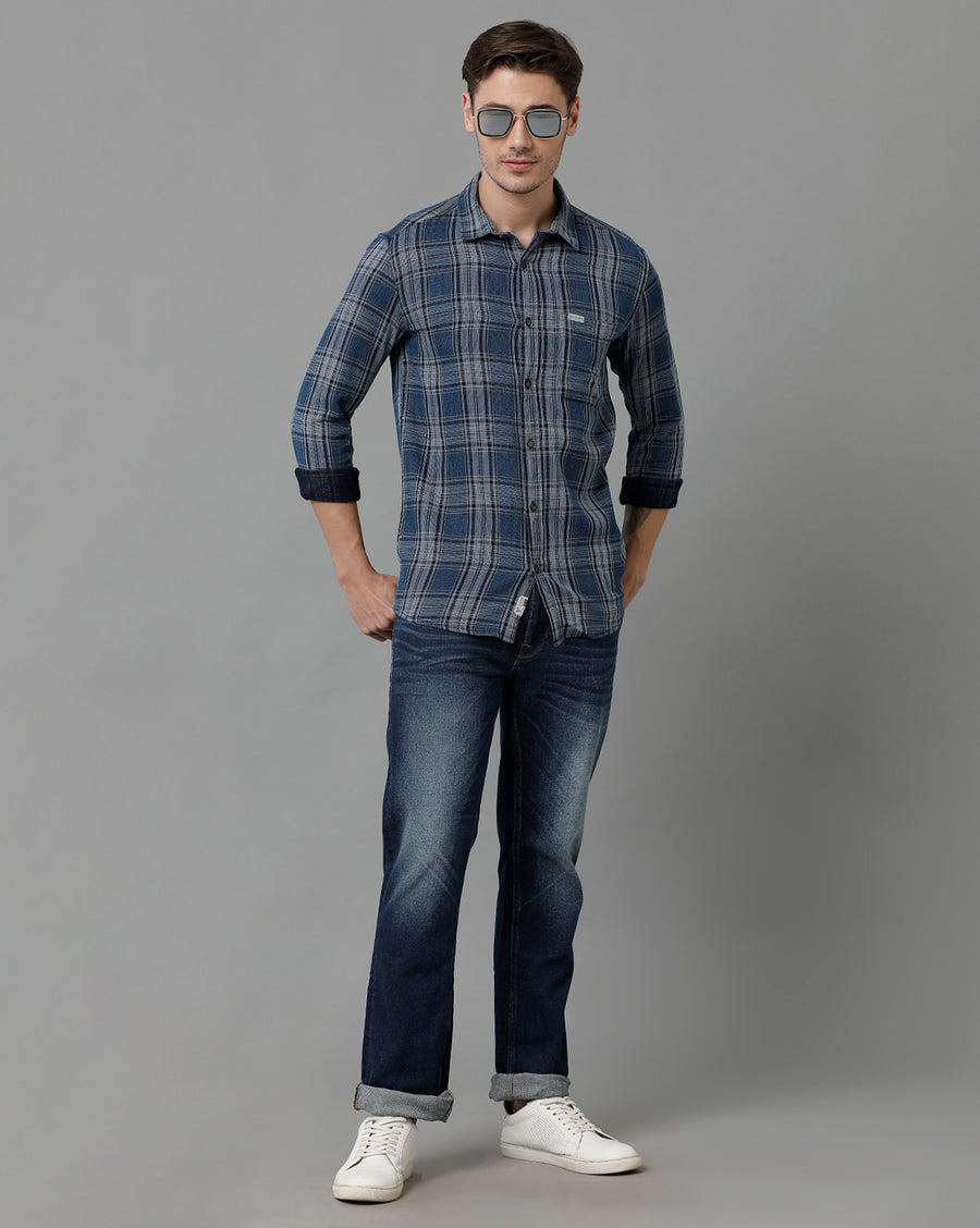 Men Checked Slim Fit Casual Shirt