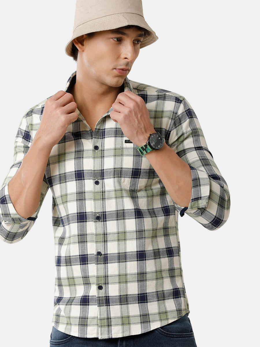 Men Checked Slim Fit Casual Shirt