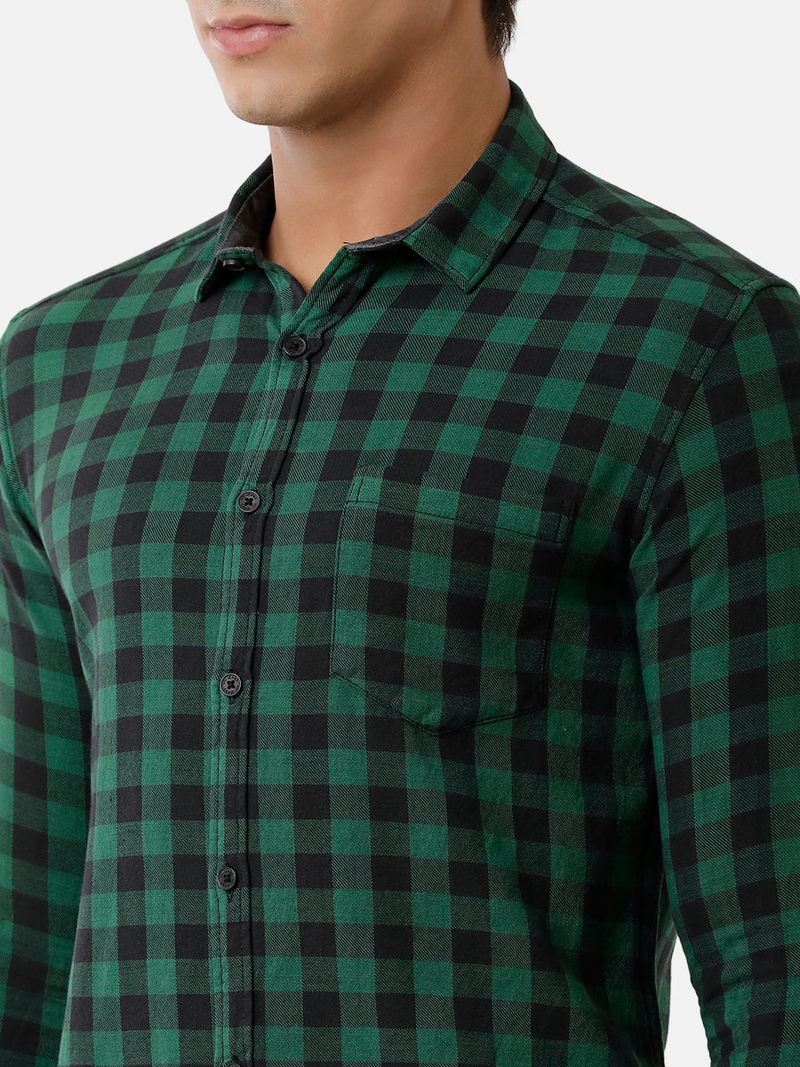 Men Checked Slim Fit Casual Shirt
