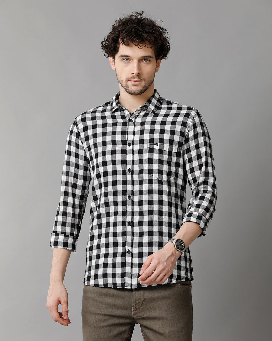 Men Checks Slim Fit Casual Shirt