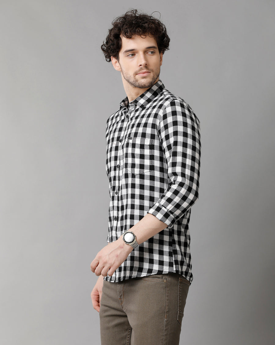 Men Checks Slim Fit Casual Shirt