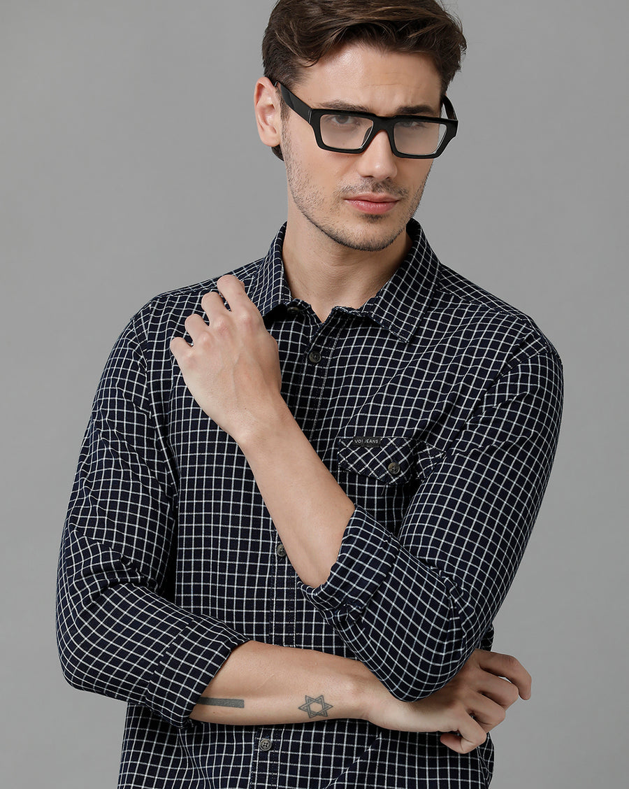 Men Checked Slim Fit Casual Shirt