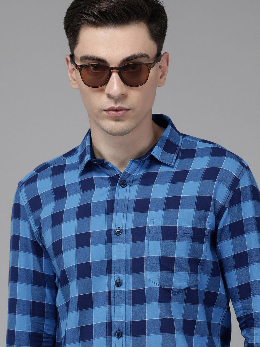 Men Checked Slim Fit Casual Shirt