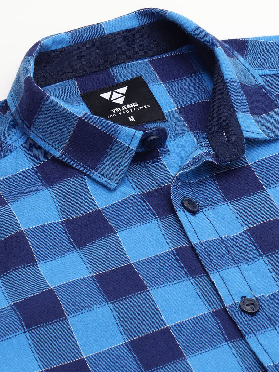 Men Checked Slim Fit Casual Shirt