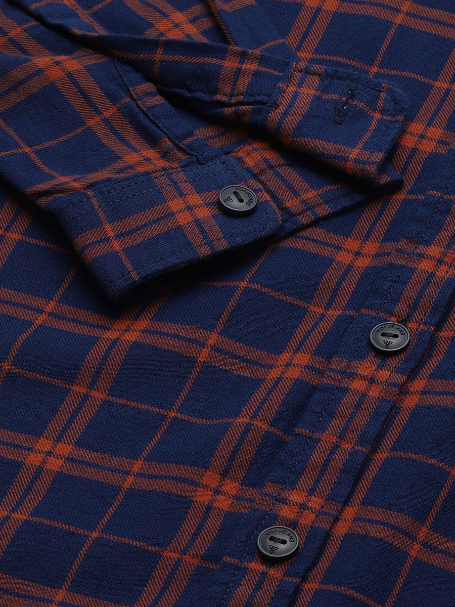 Men Checked Slim Fit Casual Shirt