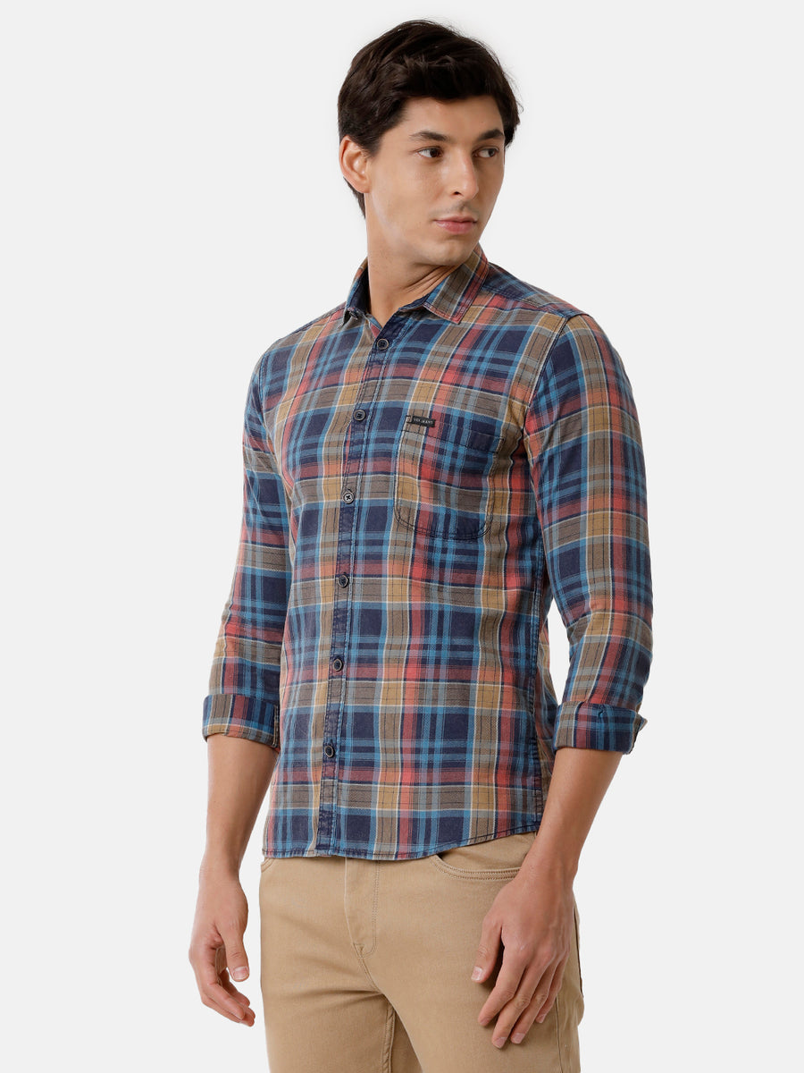 Men Checked Slim Fit Casual Shirt