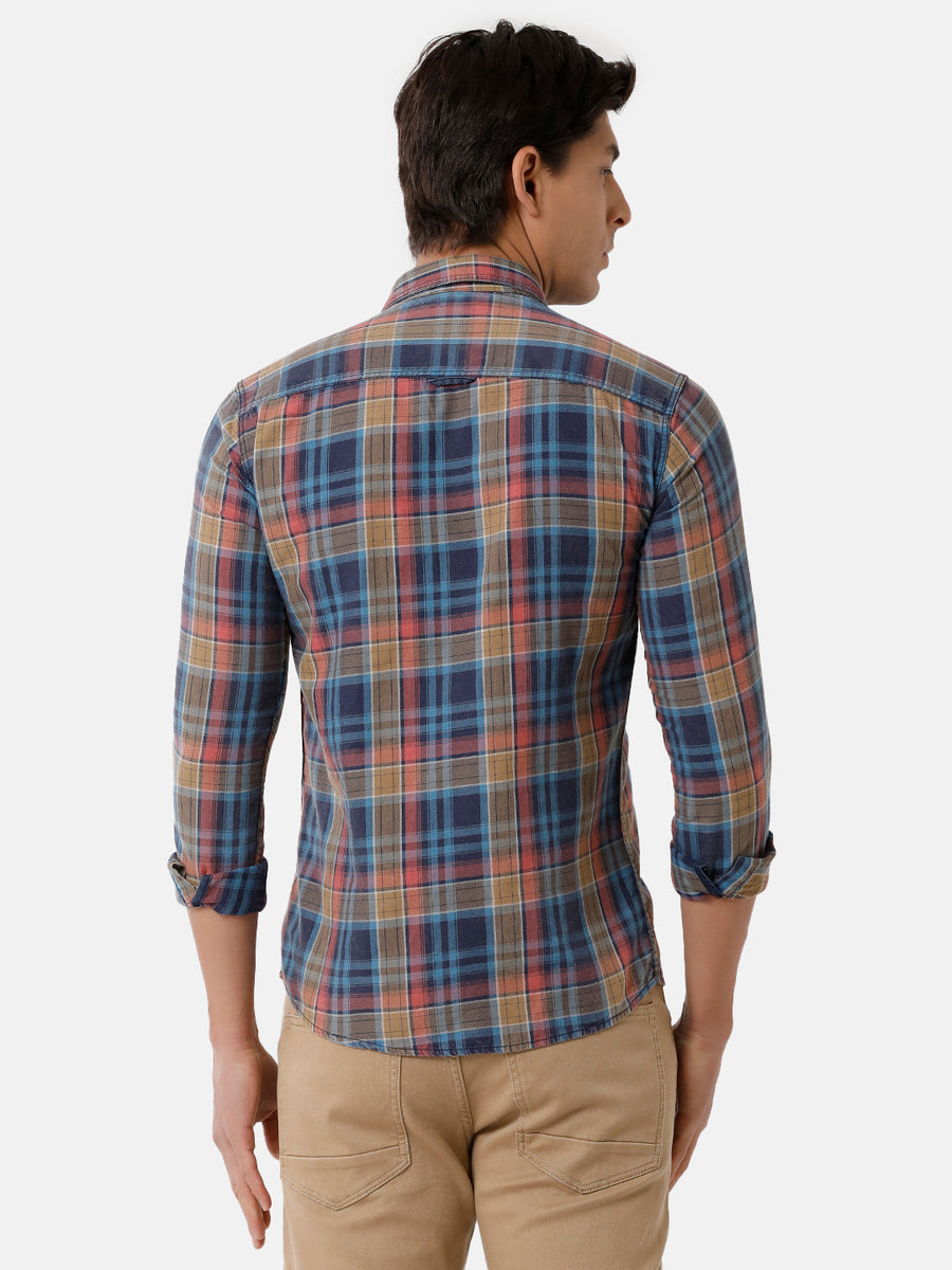 Men Checked Slim Fit Casual Shirt